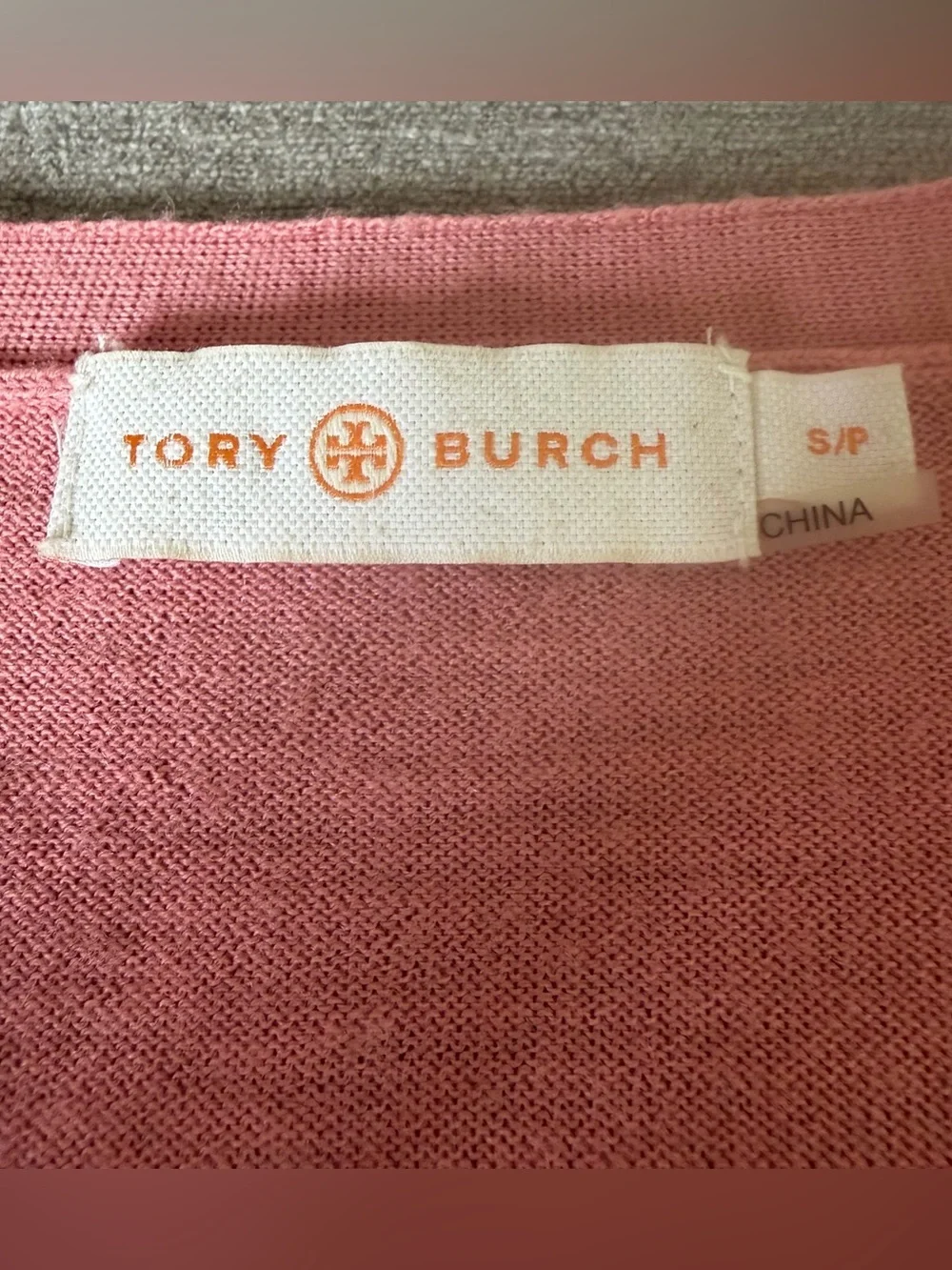 Tory Burch Pink 100% Merino Wool Cardigan Sweater V Neck Pullover Small - Picture 5 of 6